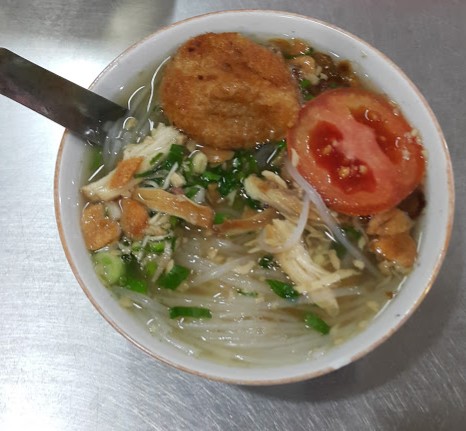 Soto ayam Pak Man